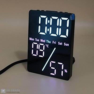 Годинник настільний від мережі та від батарейок 5508